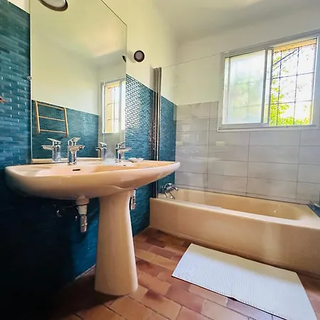 Charmante Maison Securisee Avec Piscine A - Fr-1-309-454 * Κολιούρ